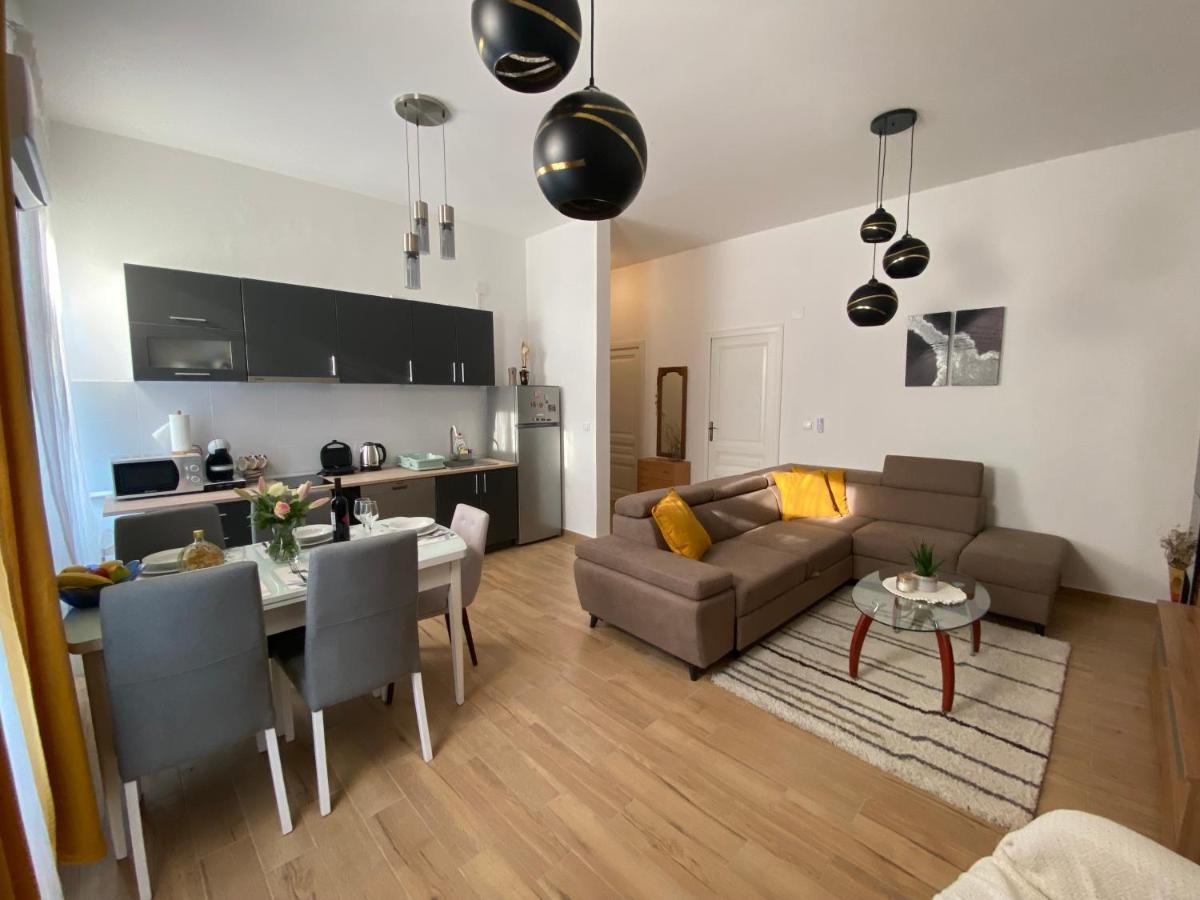 Apartman Andela Pula Centar Eksteriør billede